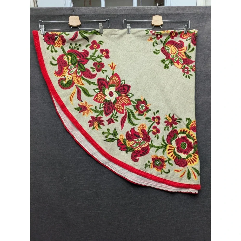 Vtg Tan Linen Stamped Floral Tablecloth Oval Red Crochet Trim Granny Core Boho